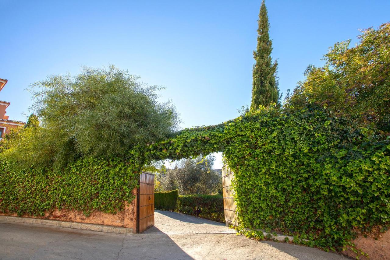 Casa Flores Con Piscina Interior Climatizada Alcaucín Exteriér fotografie
