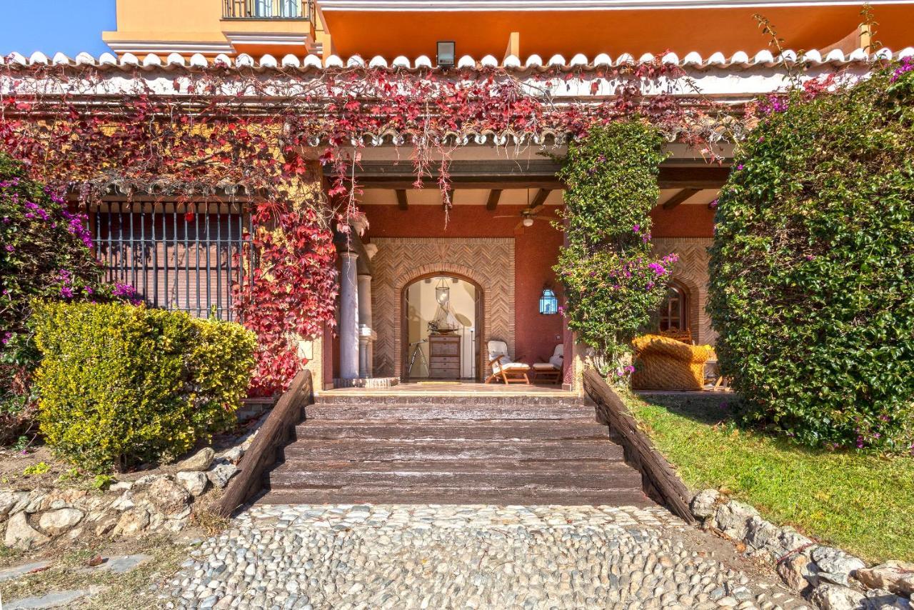 Casa Flores Con Piscina Interior Climatizada Alcaucín Exteriér fotografie