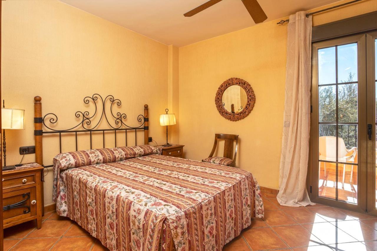 Casa Flores Con Piscina Interior Climatizada Alcaucín Exteriér fotografie
